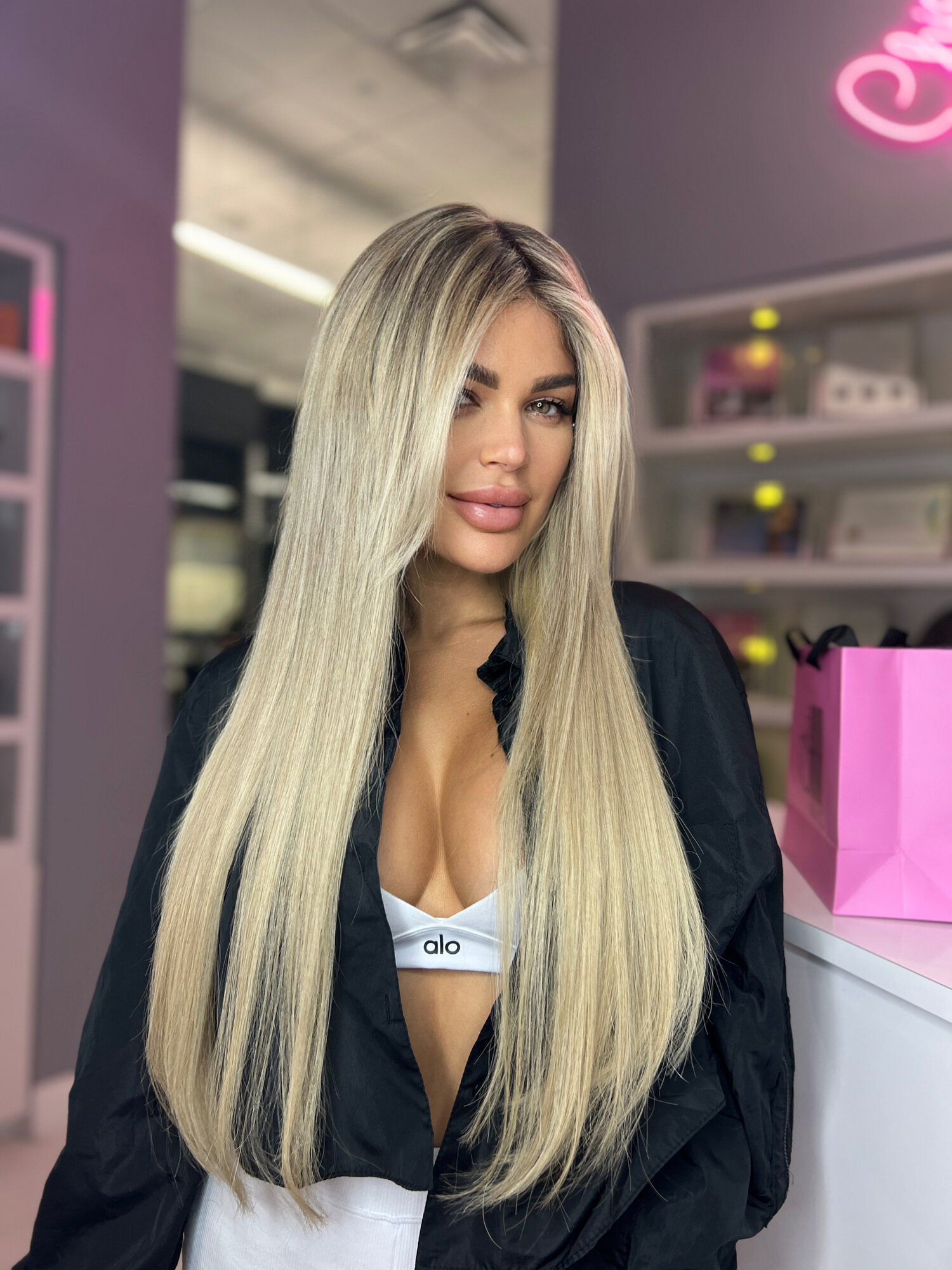 Status Hair client